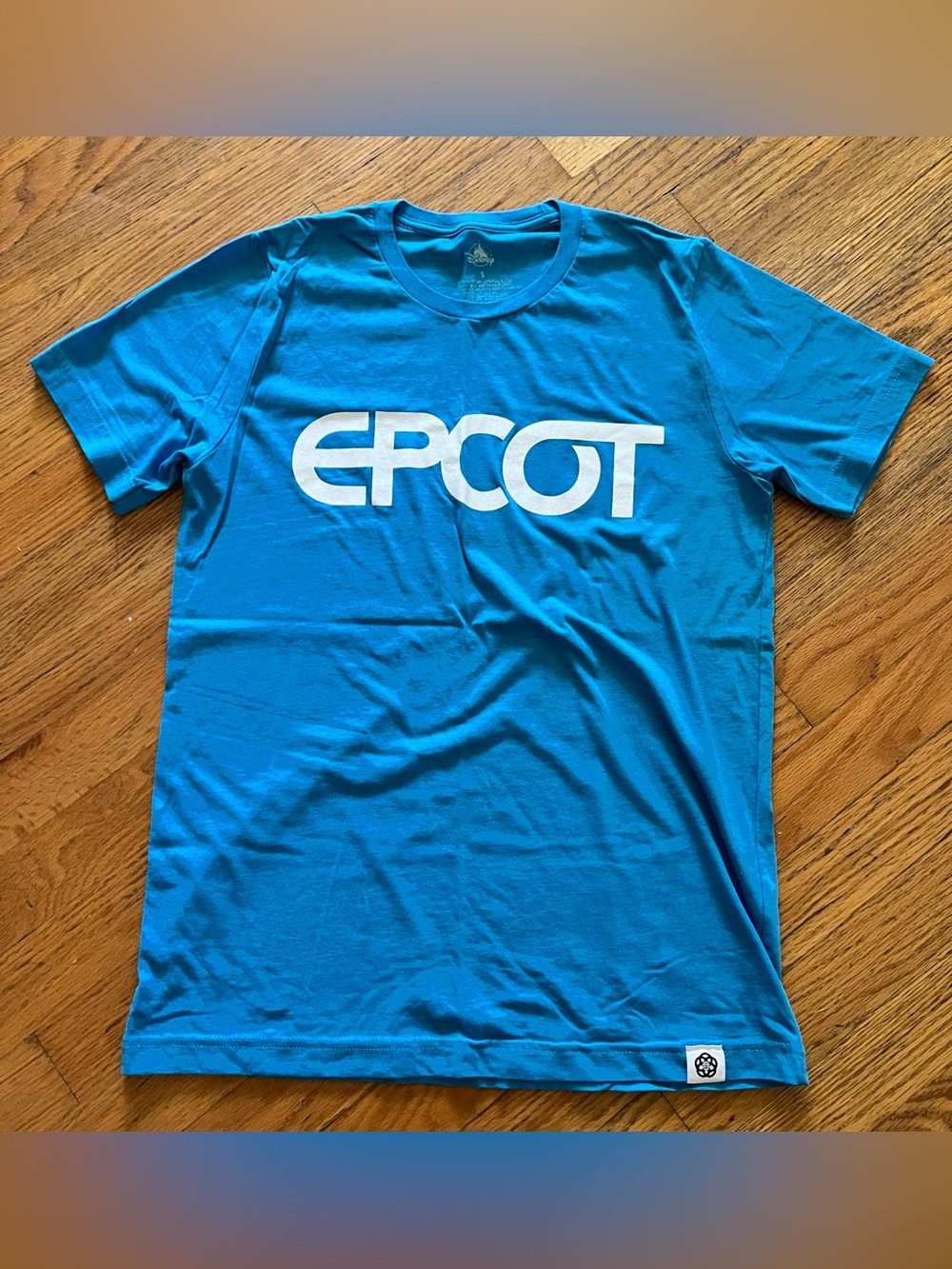 Unisex Disney World Epcot Retro Teal Tshirt NWOT Size small